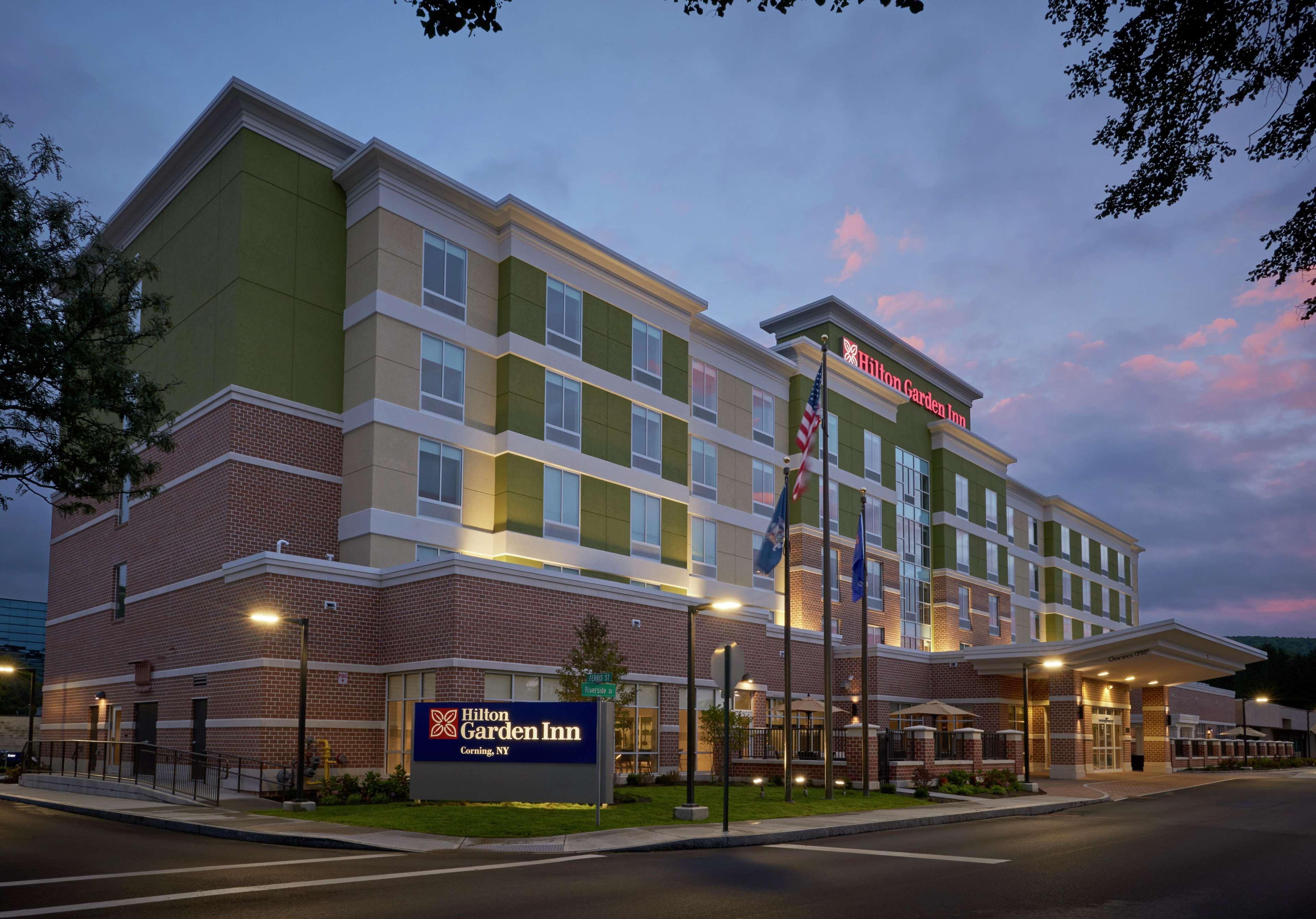 Hilton Garden Inn Corning Downtown Ngoại thất bức ảnh