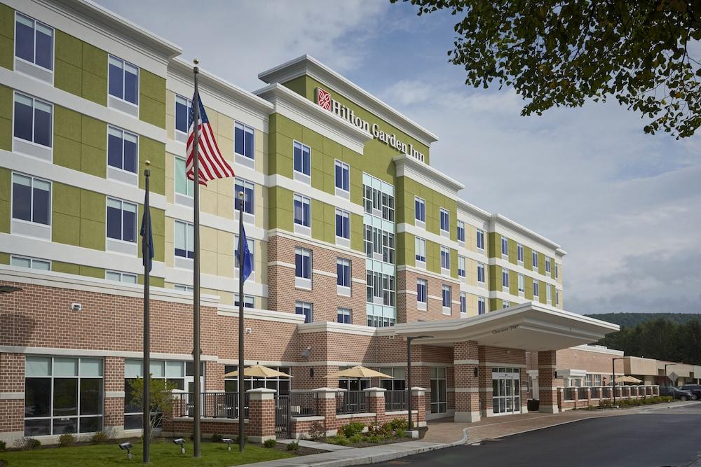 Hilton Garden Inn Corning Downtown Ngoại thất bức ảnh